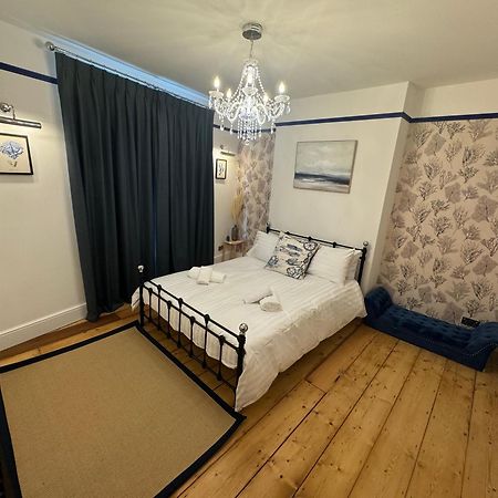 Mill Hill Guest House Каус Екстер'єр фото