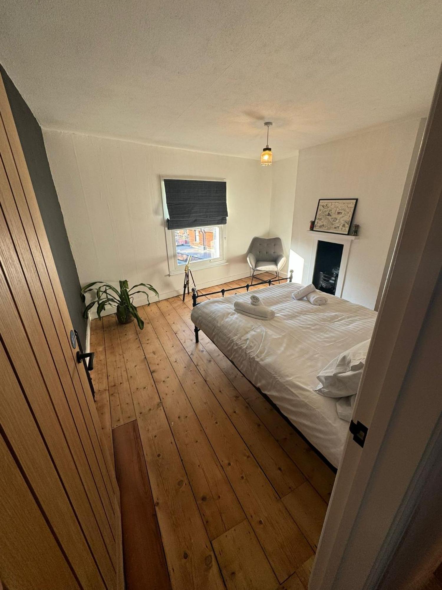 Mill Hill Guest House Каус Екстер'єр фото
